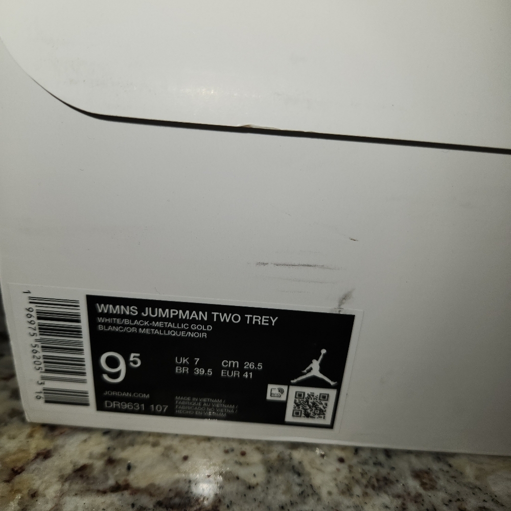 Jordan Women's Jumpman Two Trey Shoes - Picture 9 of 10